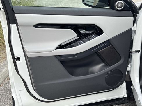New 2026 Land Rover Range Rover Evoque S image 19