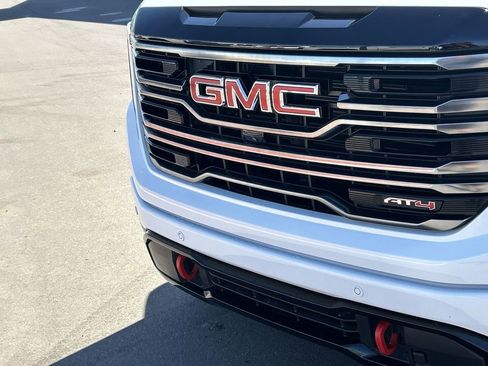Used 2025 GMC Sierra 1500 AT4 w/ AT4 Premium Package AWD/4WD image 31