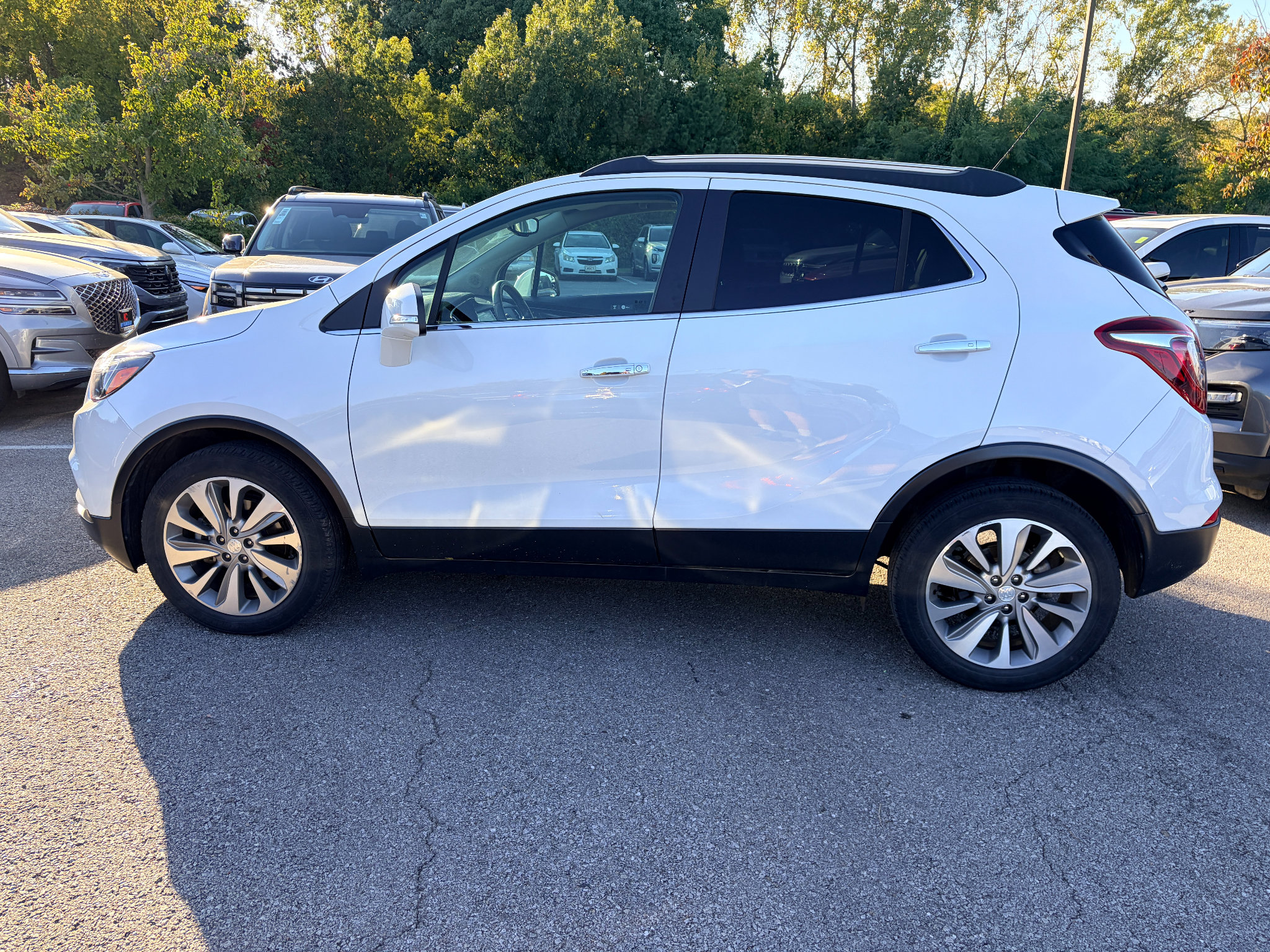 Used 2018 Buick Encore Preferred FWD image 2