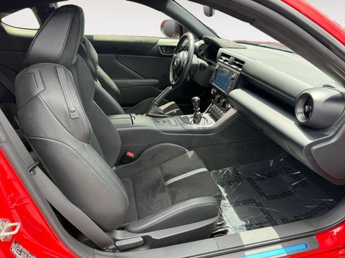 Used 2024 Toyota GR86 Premium w/ Performance Package RWD image 19