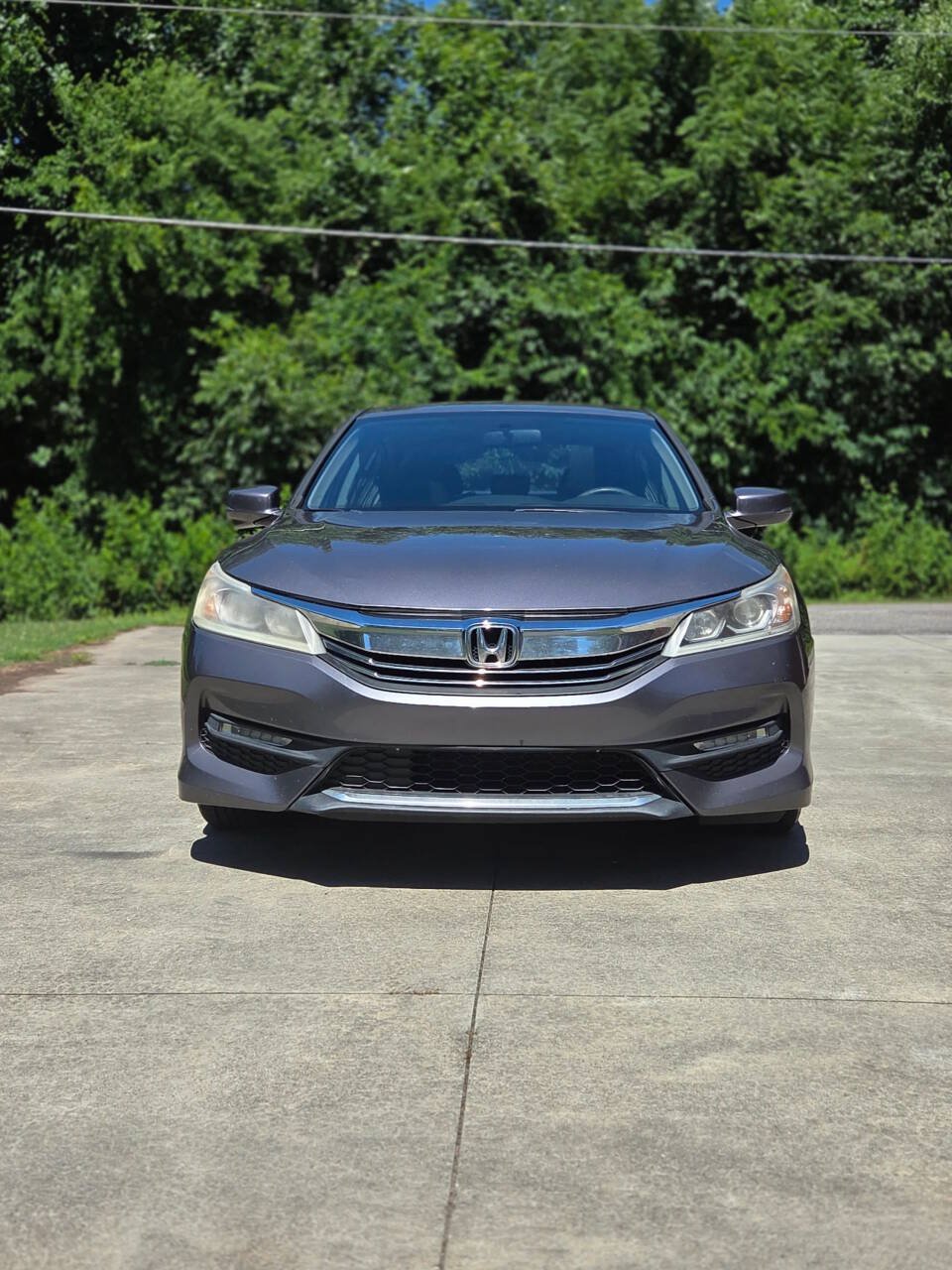 Used 2016 Honda Accord EX image 2