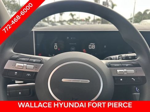 Used 2025 Hyundai Tucson SE FWD image 21