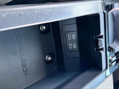 Used 2023 Toyota Prius XLE image 16