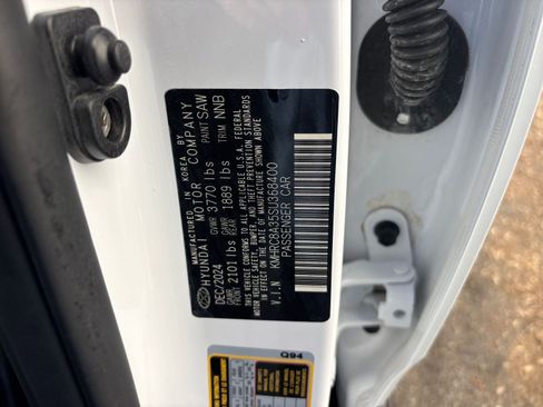 Used 2025 Hyundai Venue SEL image 29