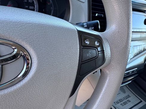Used 2014 Toyota Sienna LE image 15