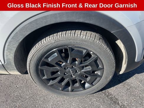 Used 2022 Kia Telluride EX w/ EX Premium Package image 14