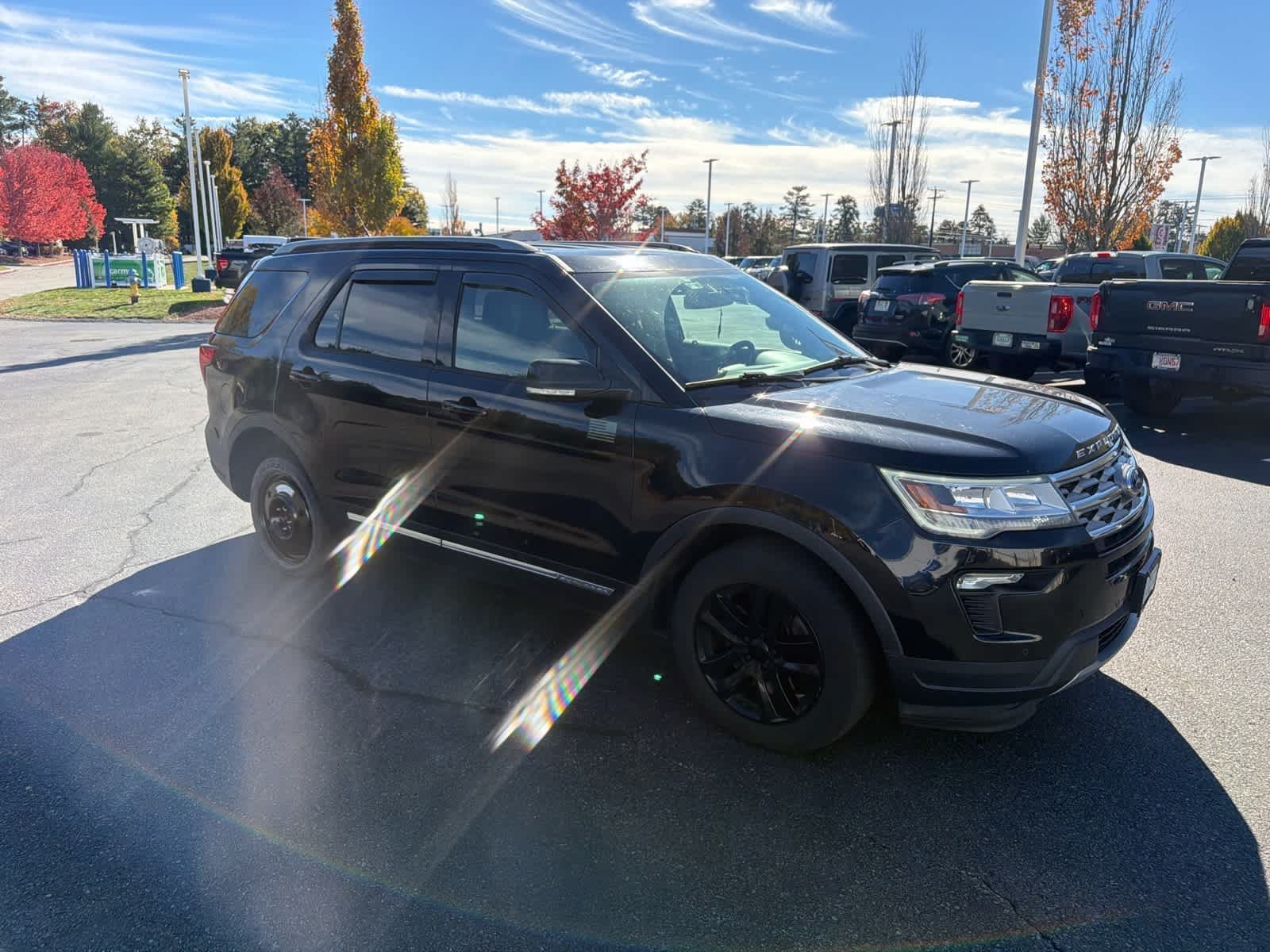 Used 2018 Ford Explorer XLT w/ Equipment Group 202A AWD/4WD image 4