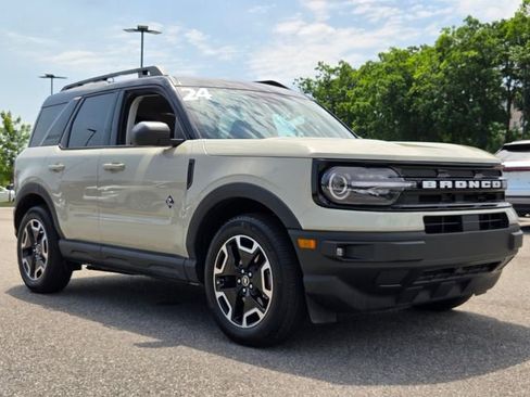 Used 2024 Ford Bronco Sport Outer Banks w/ Tech Package AWD/4WD image 7