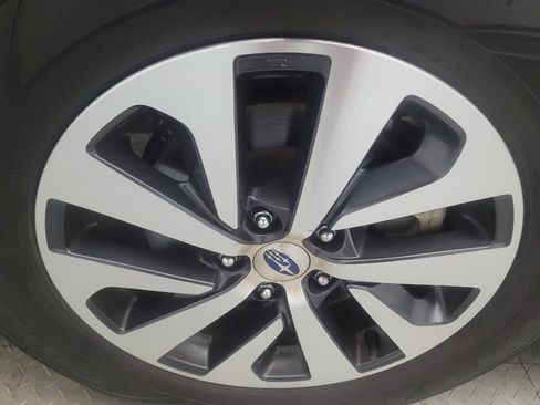 Used 2023 Subaru Outback Premium AWD/4WD image 31