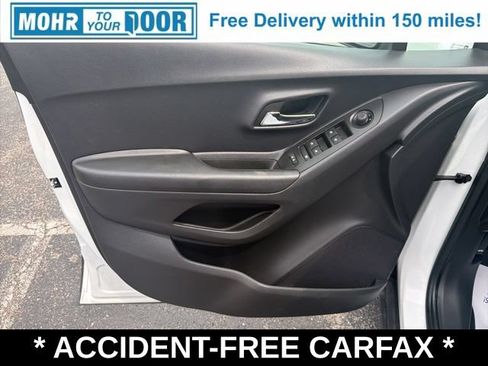 Used 2022 Chevrolet Trax LT FWD image 10