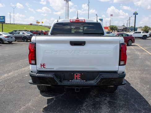 Used 2024 Chevrolet Colorado Z71 w/ Z71 Convenience Package 2 image 4