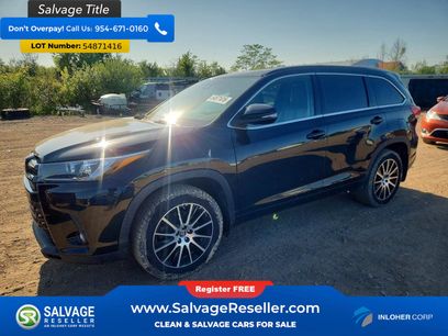 Used 2018 Toyota Highlander SE