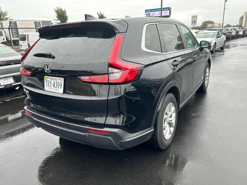 Used 2025 Honda CR-V LX image 3