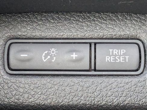 Used 2016 Nissan Altima 2.5 SV image 10