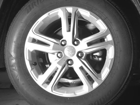 Used 2024 GMC Terrain SLE image 15