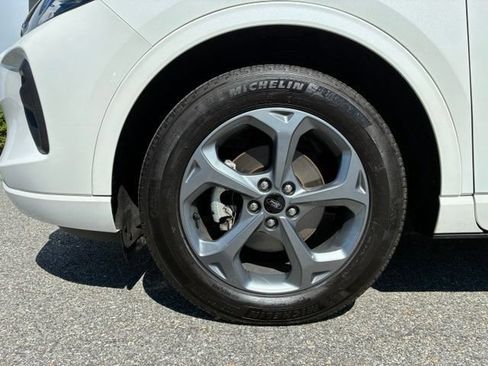 Certified 2023 Ford Escape ST-Line w/ Tech Pack #1 AWD/4WD image 9
