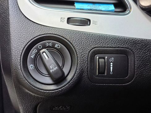 Used 2019 Dodge Journey SE w/ Premium Group image 23