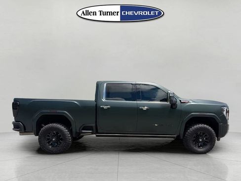 Used 2024 GMC Sierra 2500 Denali w/ Denali Reserve Package AWD/4WD image 3