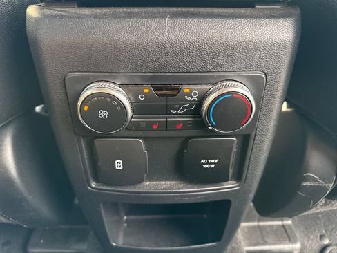 Used 2021 Ford Explorer Limited w/ Equipment Group 301A AWD/4WD image 21