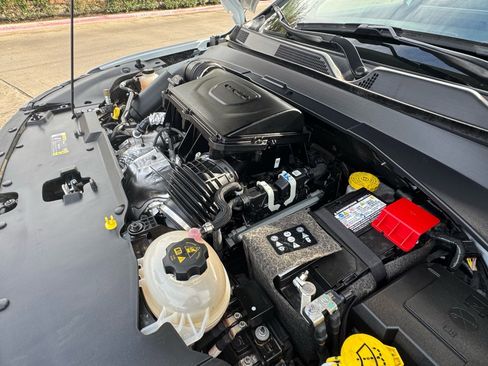 Used 2024 Jeep Compass Latitude w/ Convenience Group image 35