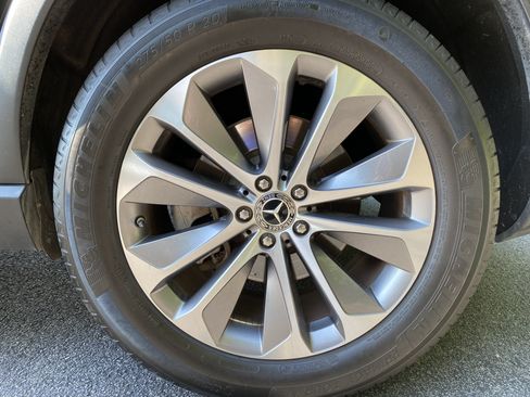 Used 2020 Mercedes-Benz GLE 450 4MATIC image 42