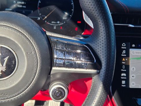 Used 2024 Maserati GranCabrio Trofeo image 26