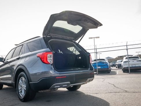 Used 2022 Ford Explorer XLT w/ Equipment Group 202A image 12