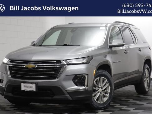 Used 2023 Chevrolet Traverse LT FWD image 1