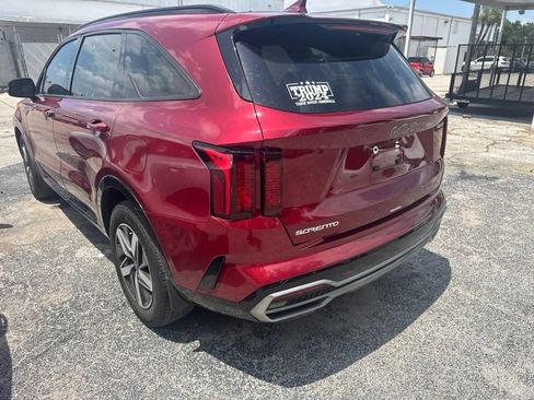 Used 2023 Kia Sorento S w/ Panoramic Sunroof Package FWD image 7