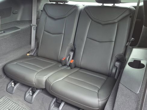 Used 2022 Cadillac XT6 Premium Luxury image 25