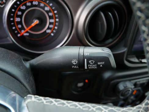 Certified 2020 Jeep Gladiator Sport w/ Quick Order Package 24S image 24