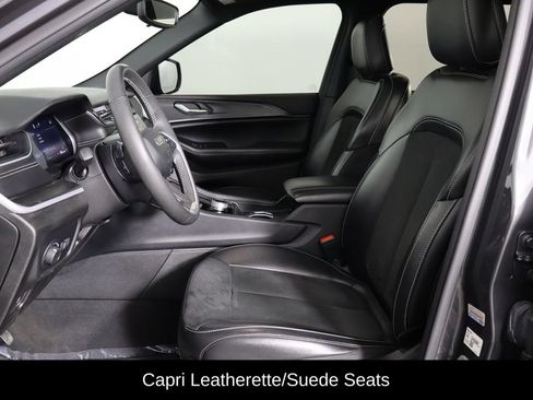 Used 2024 Jeep Grand Cherokee L Altitude RWD image 14