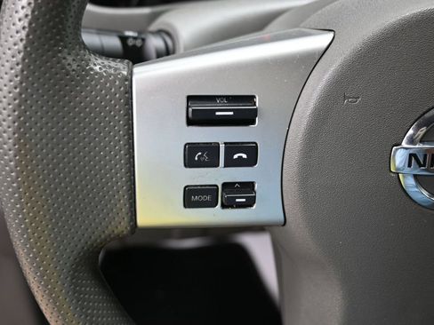 Used 2021 Nissan Frontier SV AWD/4WD image 15