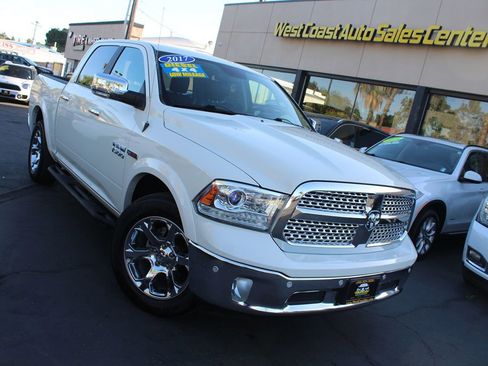 Used 2017 RAM 1500 Laramie w/ Convenience Group AWD/4WD image 35