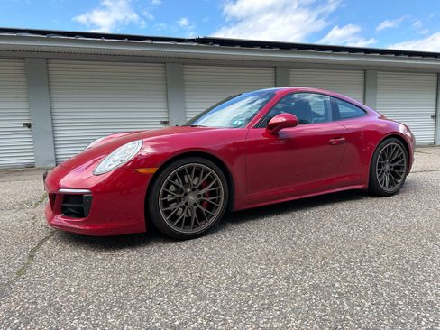 Used 2018 Porsche 911 Carrera 4S AWD/4WD image 2