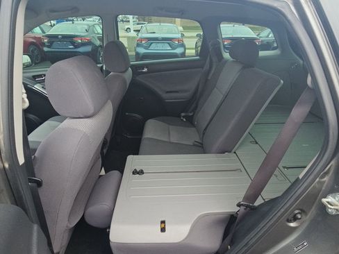 Used 2005 Toyota Matrix XR AWD/4WD image 23