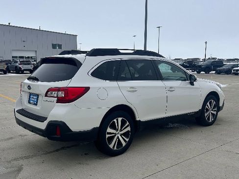 Used 2019 Subaru Outback 2.5i Limited image 5