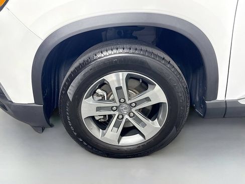 Used 2025 Honda Pilot EX-L image 44
