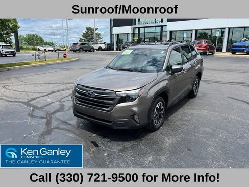 Used 2025 Subaru Forester Premium w/ Convenience Package #1 AWD/4WD image 2