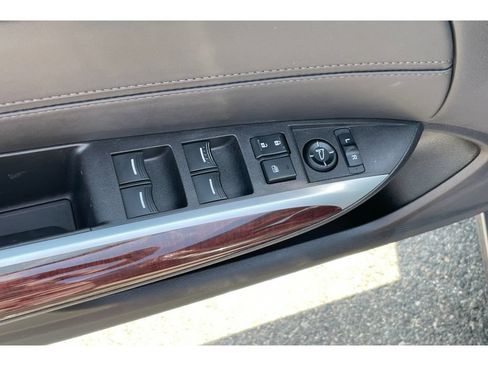 Certified 2017 Acura TLX FWD image 11