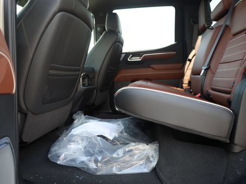New 2026 GMC Sierra 1500 Denali Ultimate AWD/4WD image 17