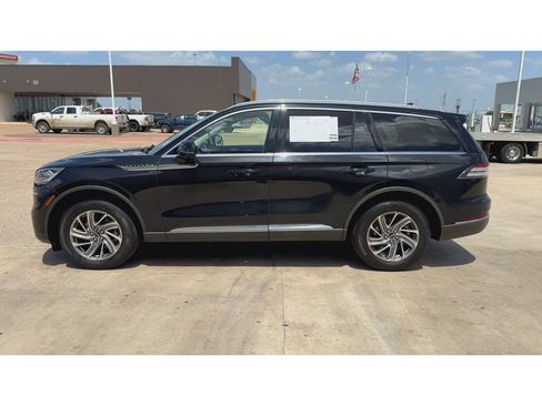 Used 2023 Lincoln Aviator AWD image 5