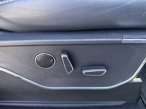 Used 2023 Ford F150 Lariat w/ Equipment Group 502A High image 15