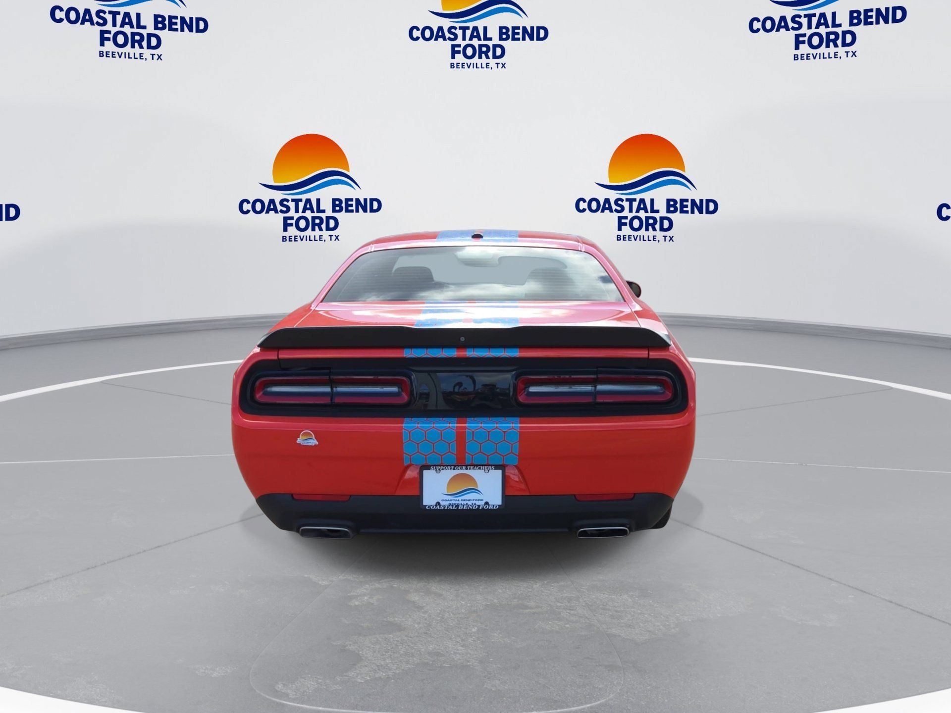 Used 2021 Dodge Challenger SXT w/ Blacktop Package RWD image 7