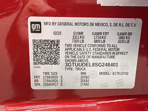 Used 2025 GMC Sierra 1500 SLT AWD/4WD image 43