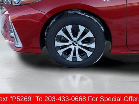 Certified 2022 Toyota Prius Prime Limited FWD image 38