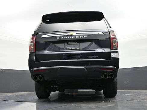 Used 2024 Chevrolet Suburban Premier image 23