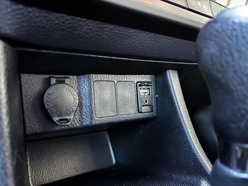 Used 2015 Toyota Corolla S image 17