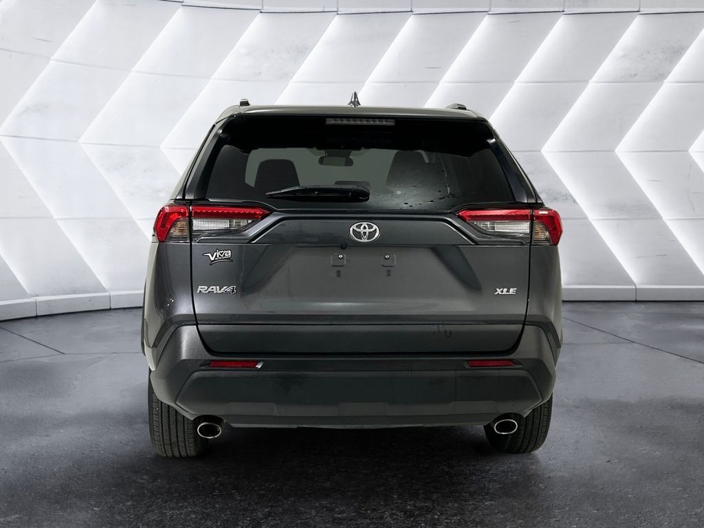 Used 2024 Toyota RAV4 XLE FWD image 5