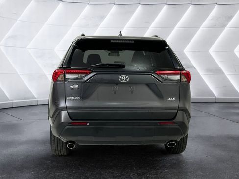 Used 2024 Toyota RAV4 XLE FWD image 5